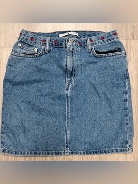 Tommy Hilfiger  VINTAGE  Blue Denim Mini Skirt with Red Embroidered Accents
